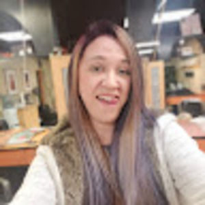 Meet your Posher, Stefany